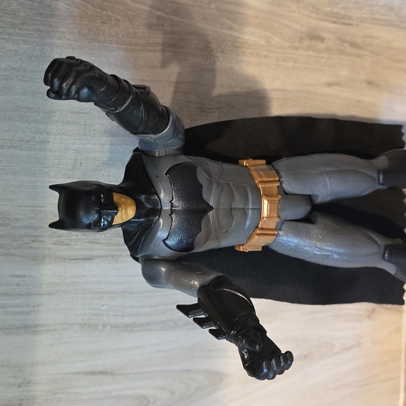 (J21) DC Justice League Batman Figure - Picture 2 of 5